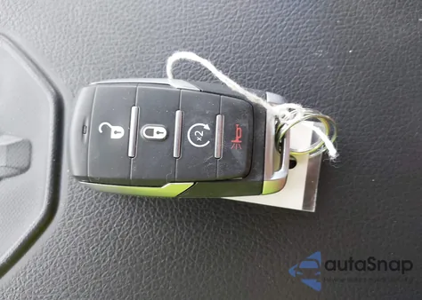 2022 Ram 1500 Laramie 4X4 5'7 Box z USA, uszkodzony, nr VIN 1C6SRFJT7NN297201